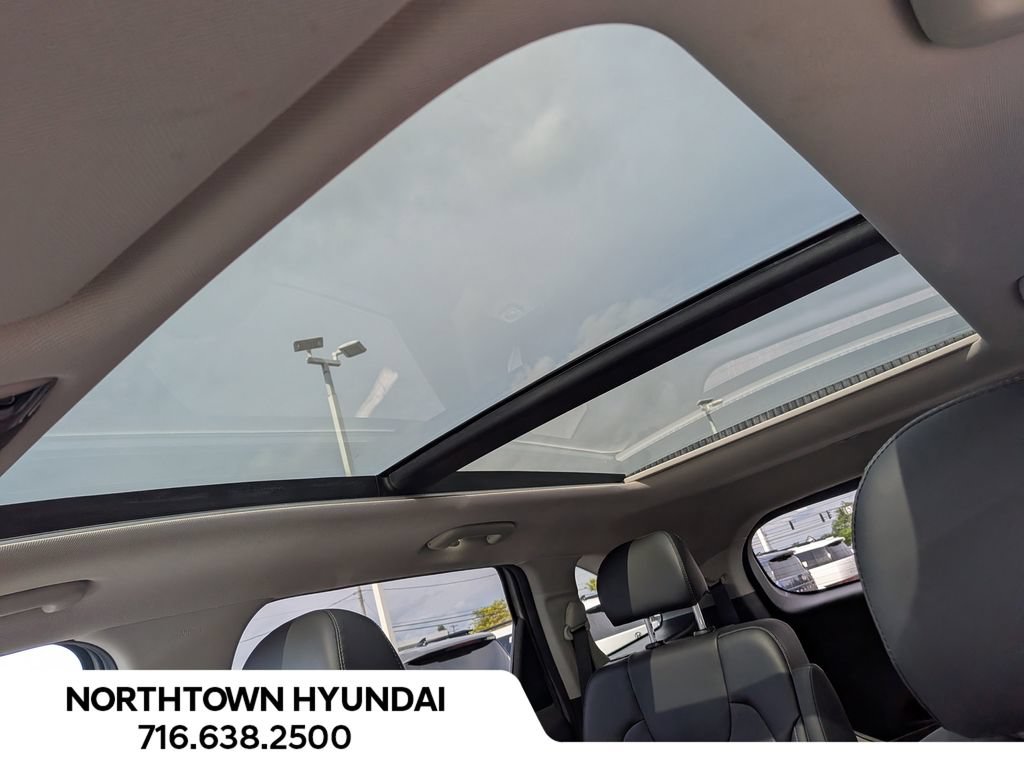 Used 2023 Kia Sorento SX AWD/4WD image 9