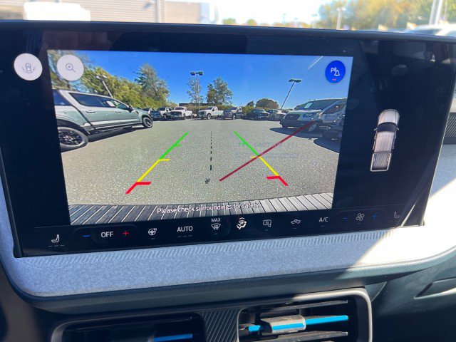 New 2025 Ford Maverick XLT w/ XLT Luxury Package image 24