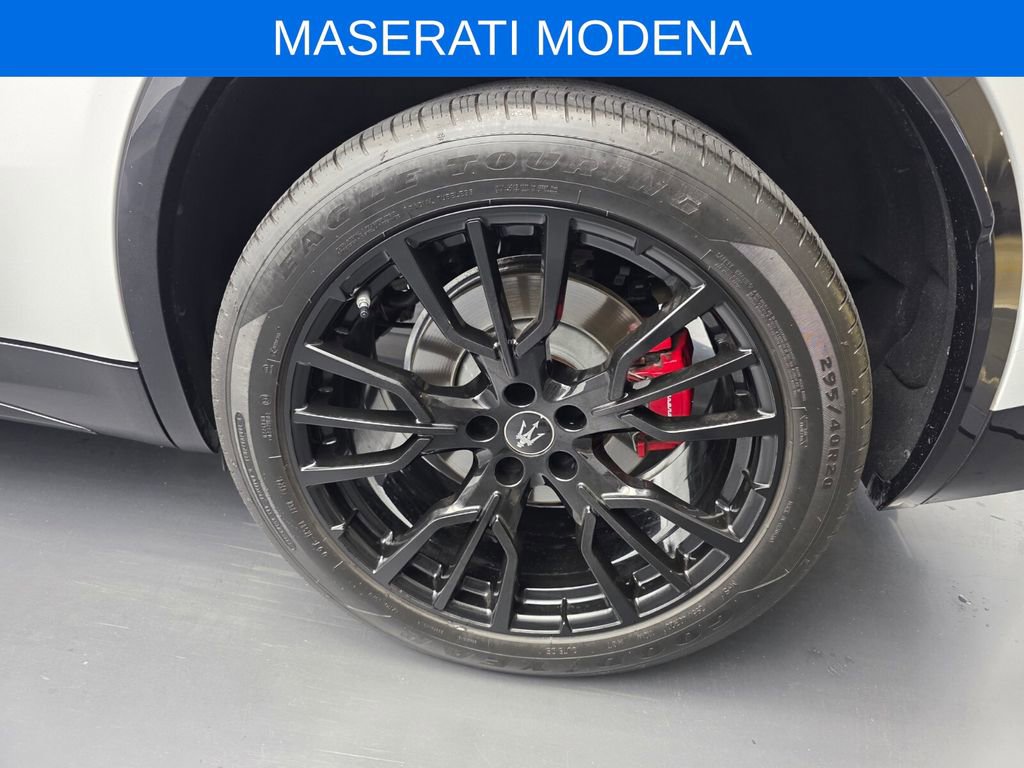 Used 2025 Maserati Grecale Modena image 18
