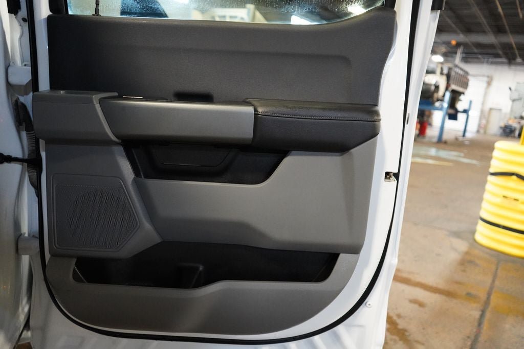 Used 2025 Ford F550 4x4 Crew Cab w/ XLT Value Package image 26