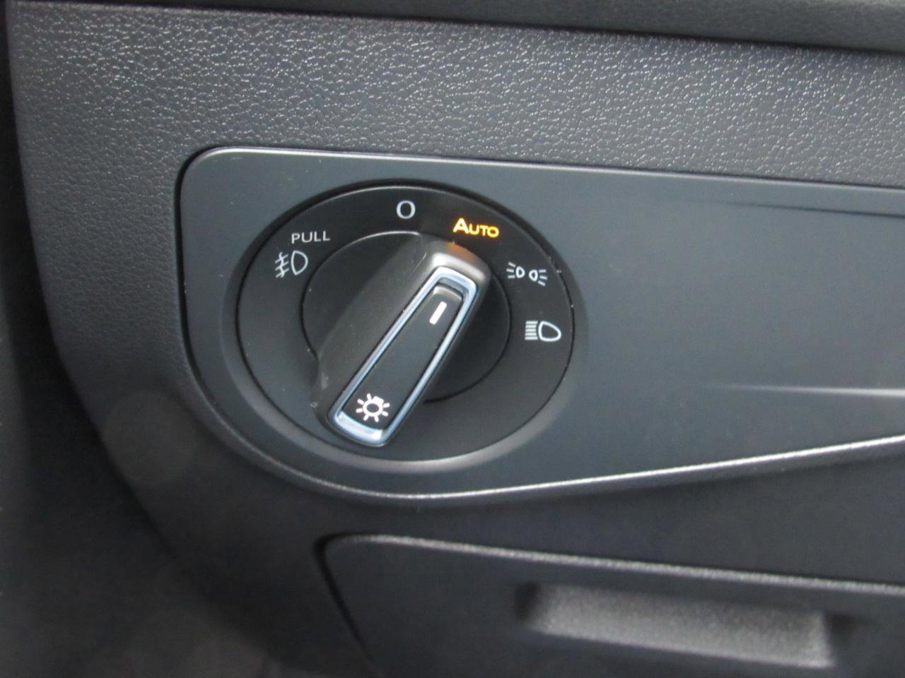 Used 2021 Volkswagen Tiguan SE R-Line image 14