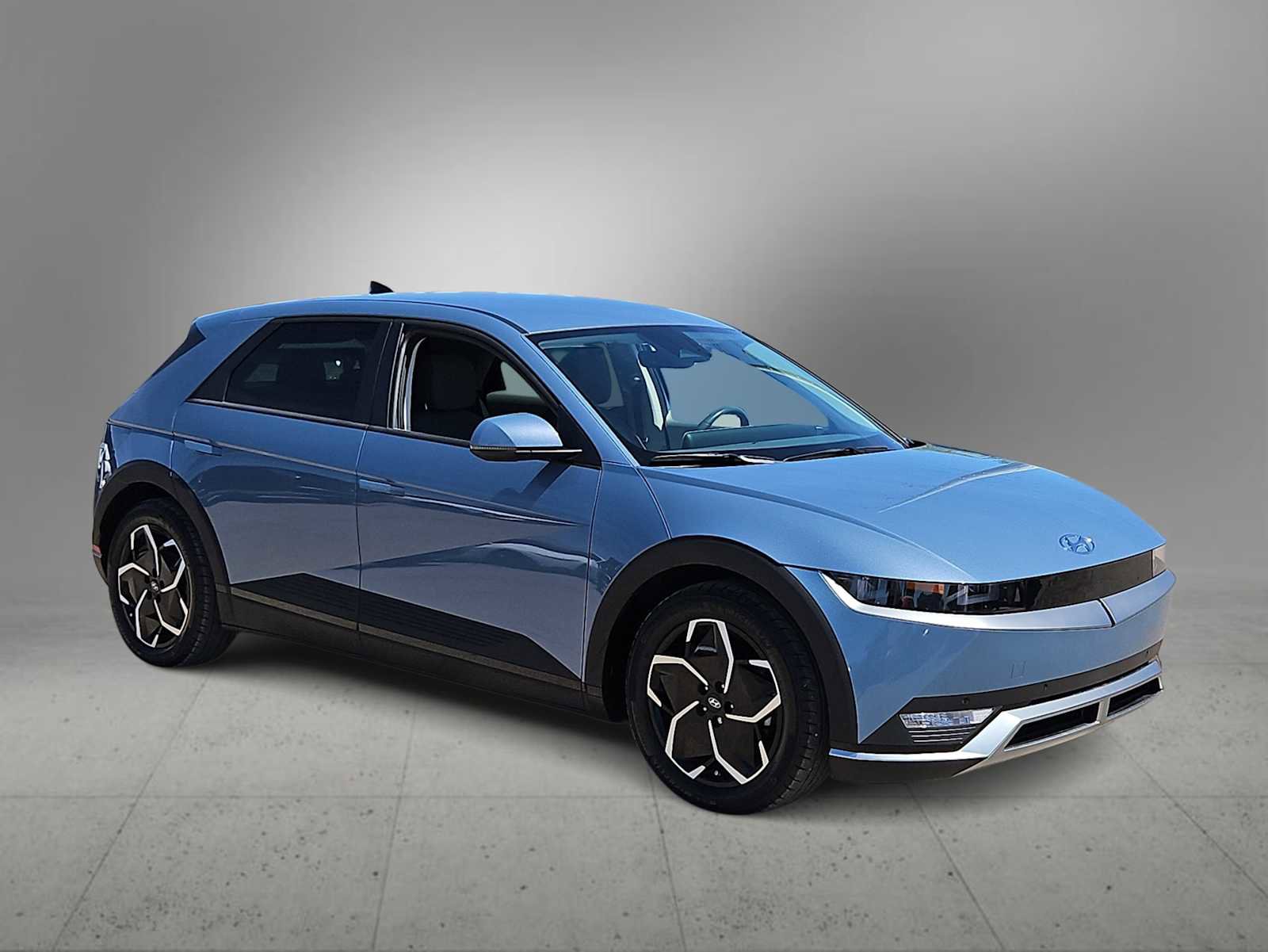 Used 2024 Hyundai Ioniq 5 SEL image 2