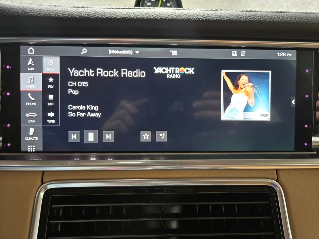 Used 2018 Porsche Panamera 4 image 23