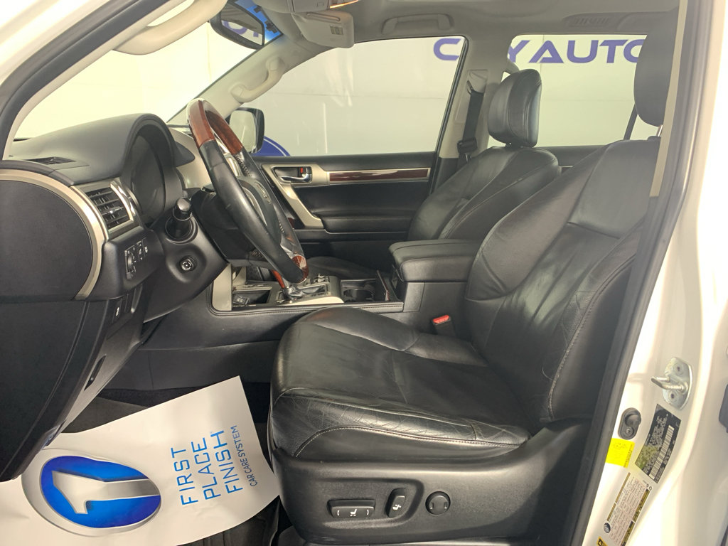 Used 2014 Lexus GX 460 w/ Premium Package AWD/4WD image 15