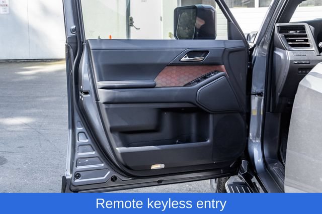 Used 2026 Lexus GX 550 w/ Accessory Package (2T) AWD/4WD image 27