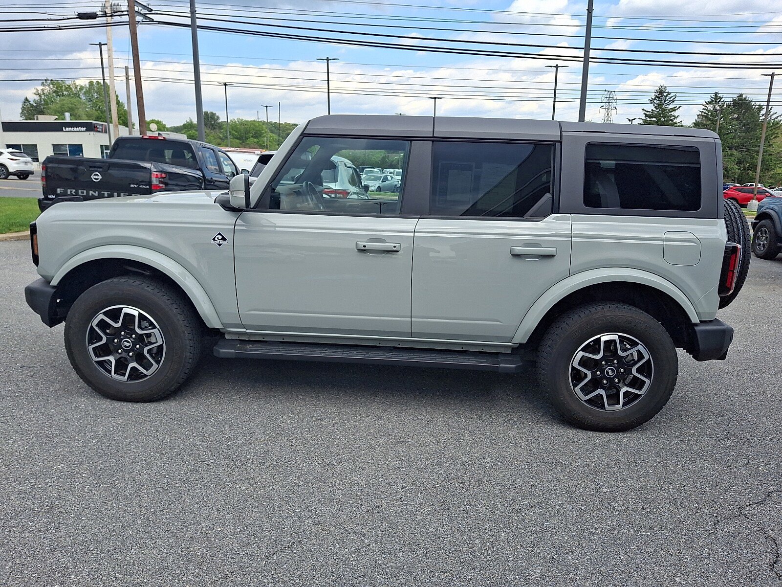 Used 2024 Ford Bronco Outer Banks AWD/4WD image 9