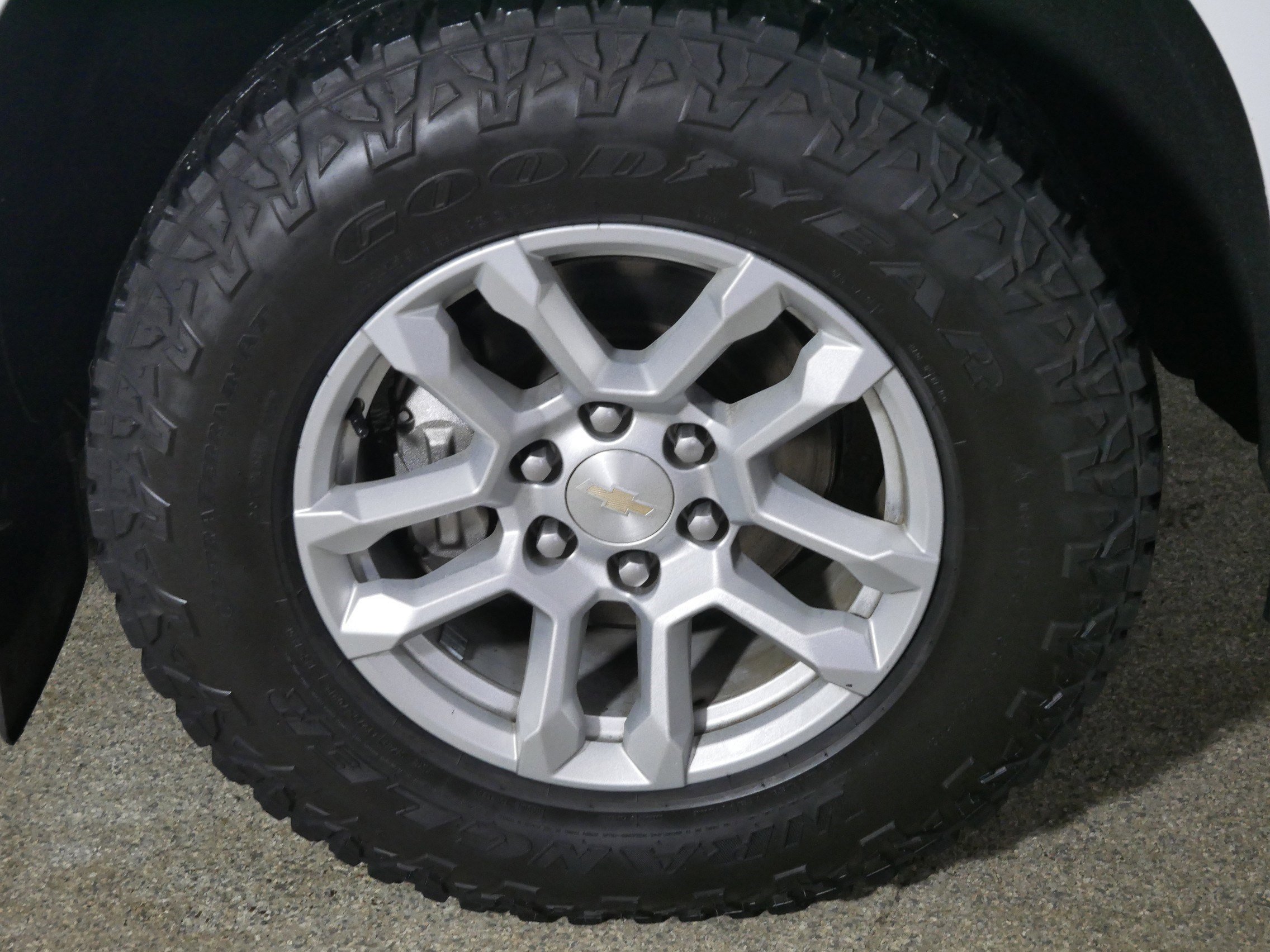 Used 2022 Chevrolet Silverado 1500 LT w/ Z71 Off-Road Package image 15