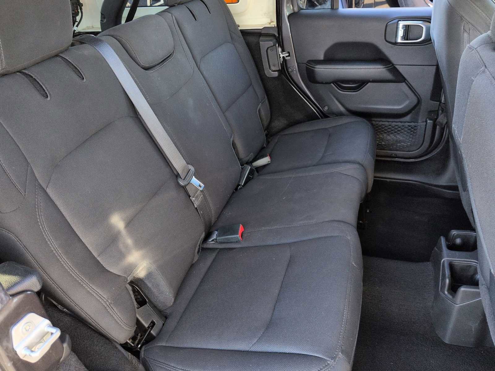 Used 2022 Jeep Wrangler Unlimited Sahara w/ Cold Weather Group image 21