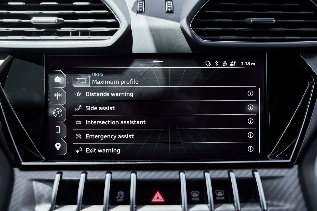 Used 2024 Lamborghini Urus Performante AWD/4WD image 93