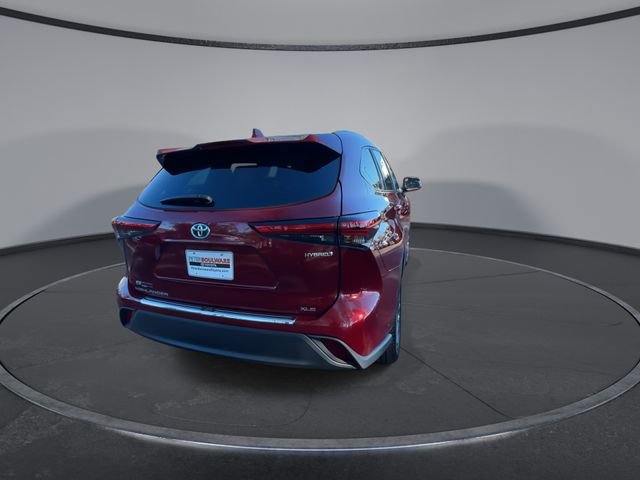 Used 2023 Toyota Highlander XLE image 13