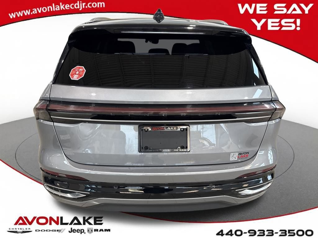 Used 2024 Lincoln Nautilus Reserve image 4