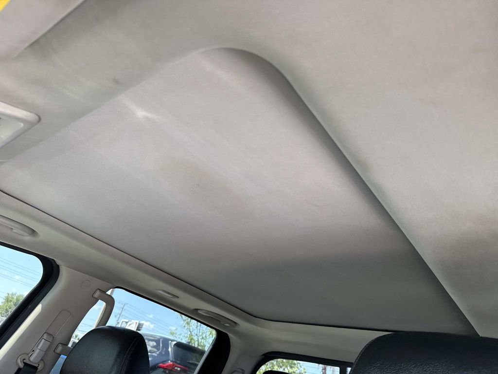 Certified 2020 Nissan Titan SL w/ Moonroof Package image 32