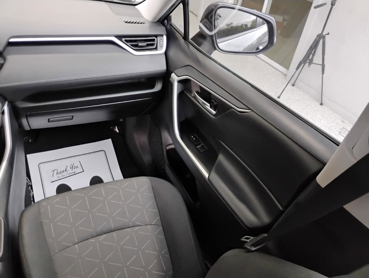 Used 2021 Toyota RAV4 XLE FWD image 55