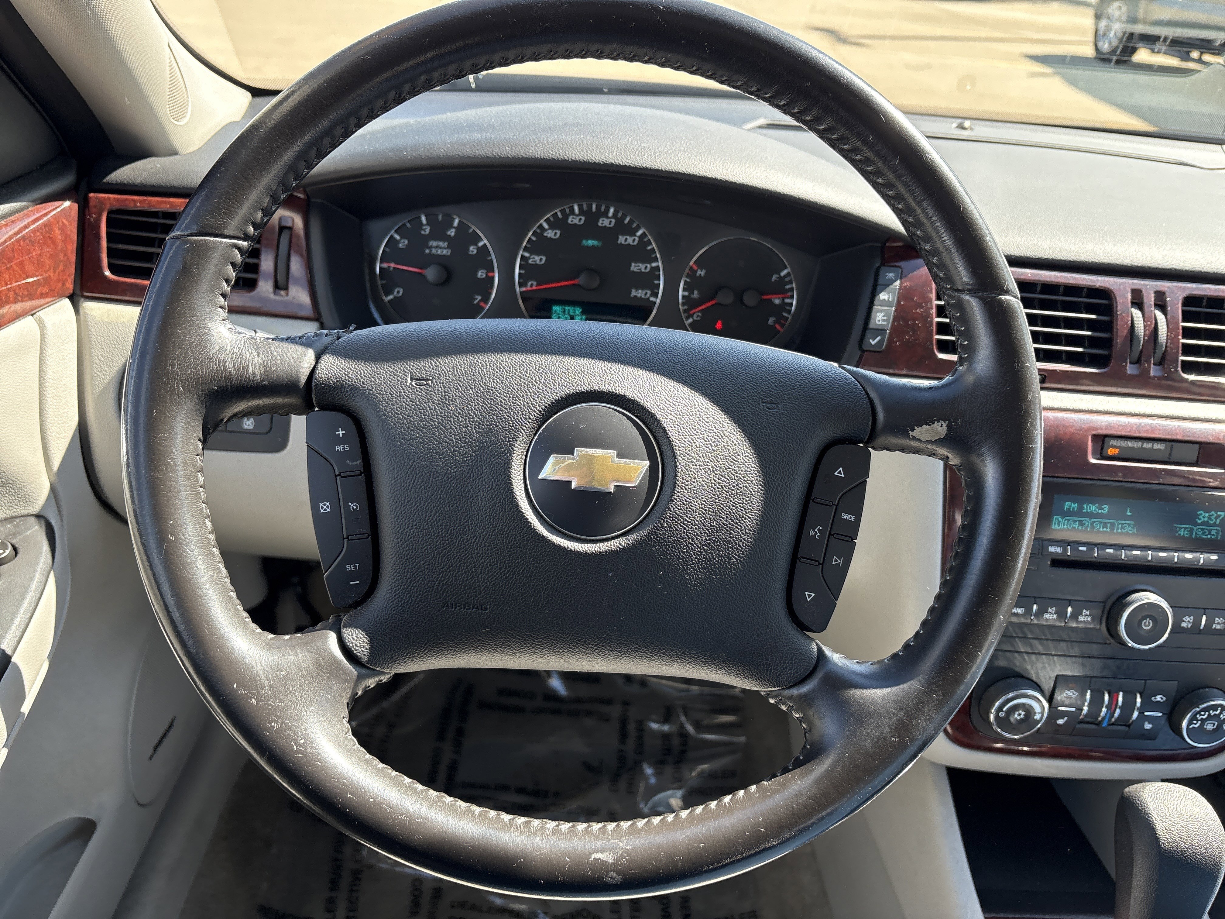 Used 2006 Chevrolet Impala LTZ FWD image 21