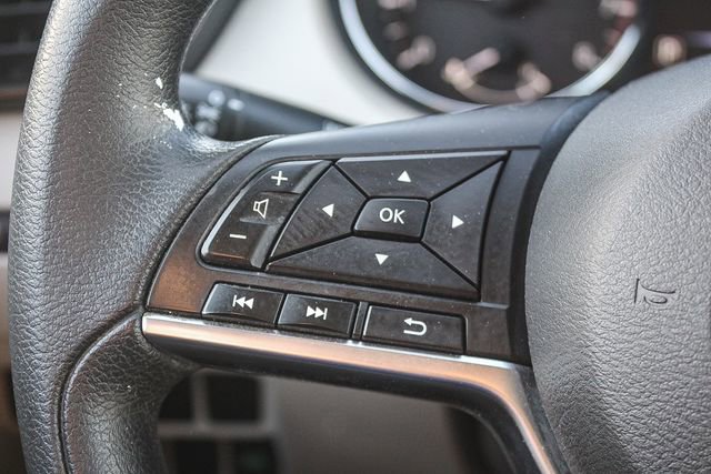 Used 2018 Nissan Rogue Sport SV image 32