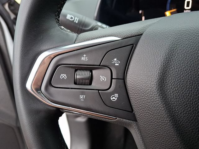 Used 2024 Chevrolet Trax ACTIV w/ Sunroof Package FWD image 33