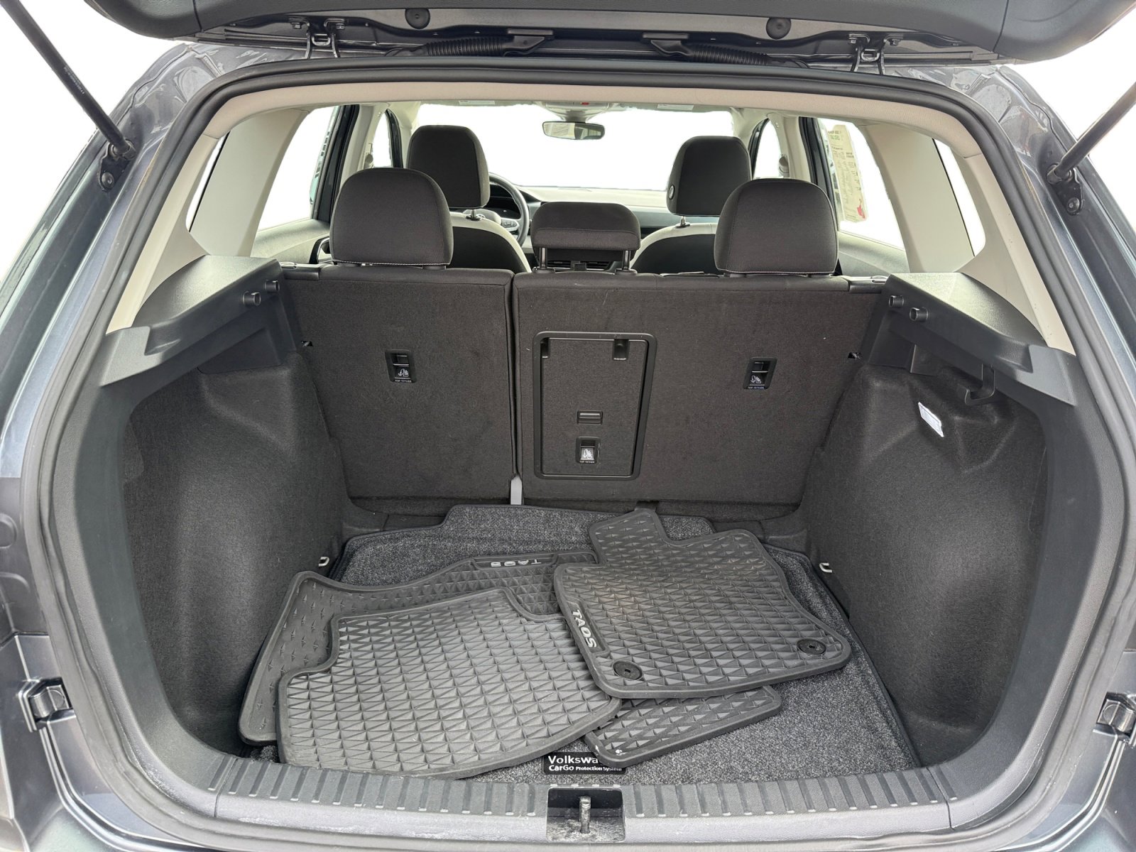 Certified 2025 Volkswagen Taos S FWD image 17