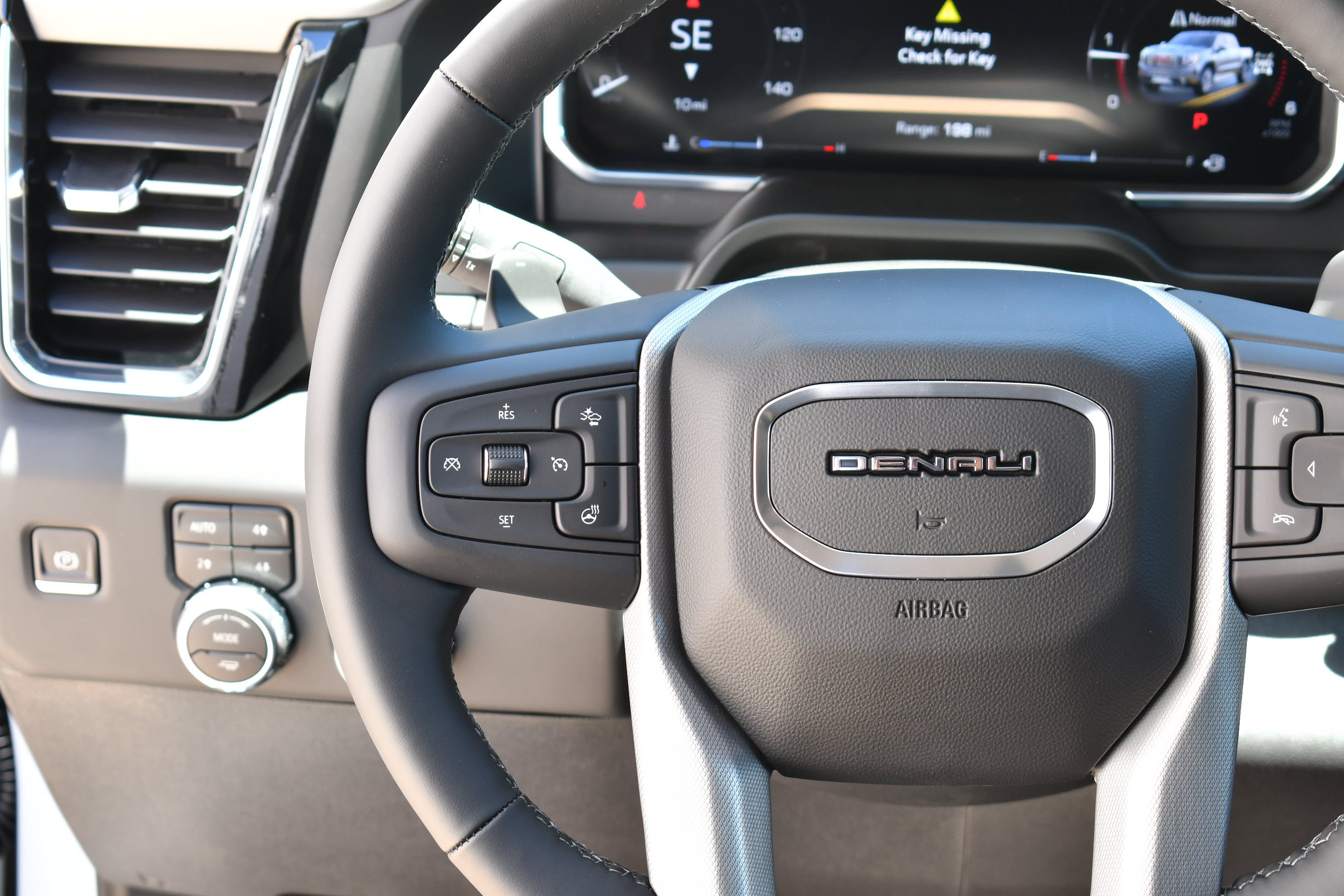 New 2026 GMC Sierra 1500 Denali w/ Denali Reserve Package AWD/4WD image 24