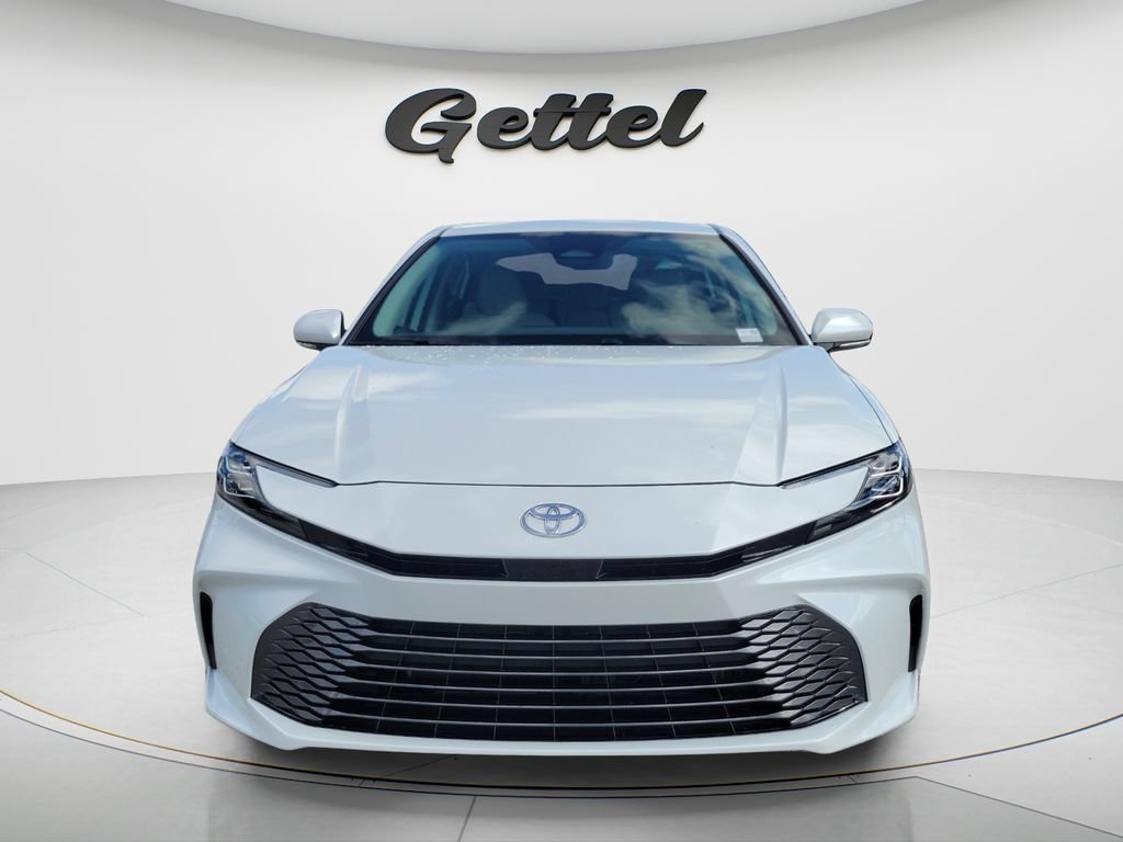 Used 2026 Toyota Camry XLE FWD image 2