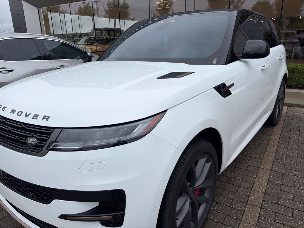 Used 2024 Land Rover Range Rover Sport Dynamic SE
