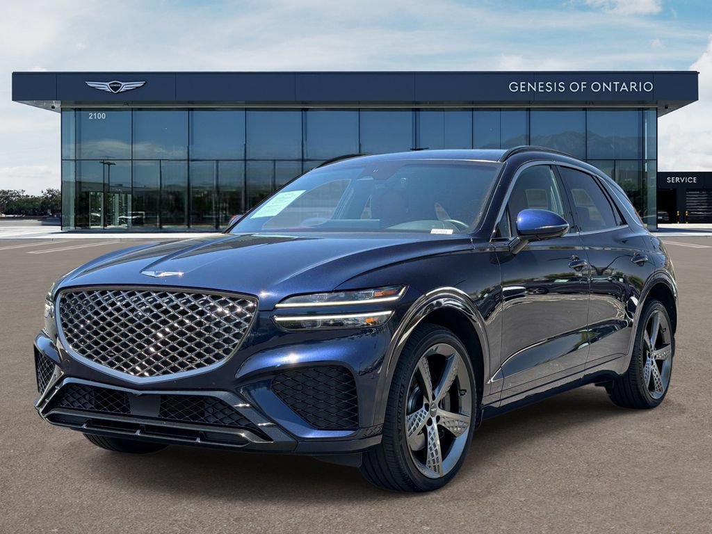 Used 2023 Genesis GV70 2.5T w/ Sport Prestige Package AWD/4WD image 3