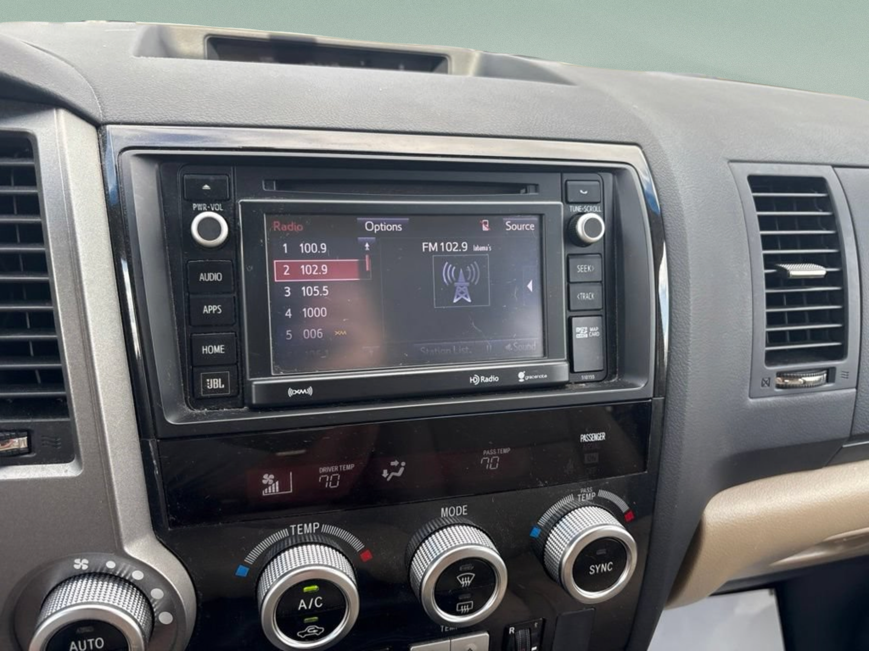 Used 2016 Toyota Sequoia Platinum RWD image 12