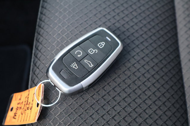 Used 2023 Chevrolet TrailBlazer RS FWD image 28