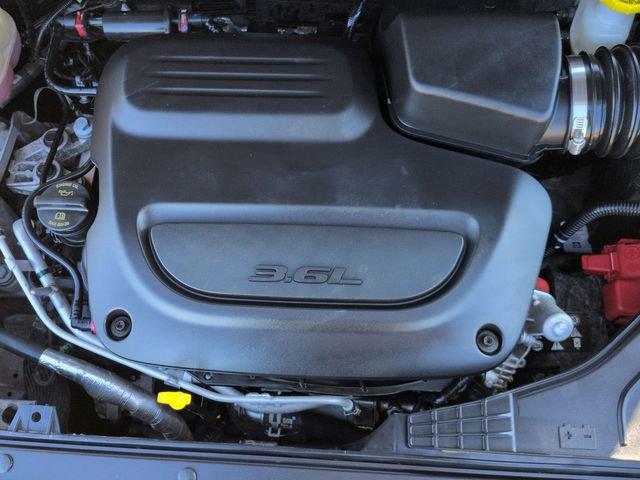 Used 2023 Chrysler Pacifica Touring-L FWD image 31
