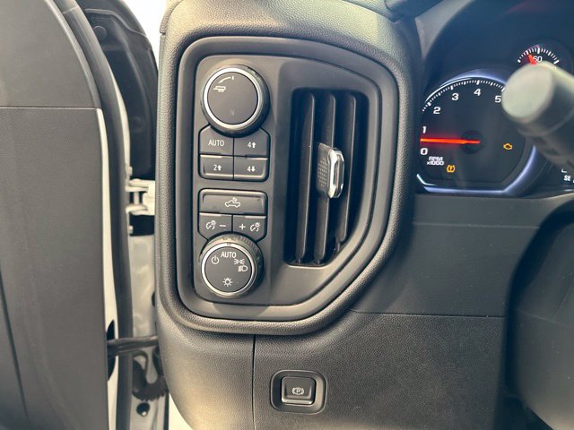 Used 2019 Chevrolet Silverado 1500 Custom Trail Boss w/ Custom Convenience Package AWD/4WD image 11