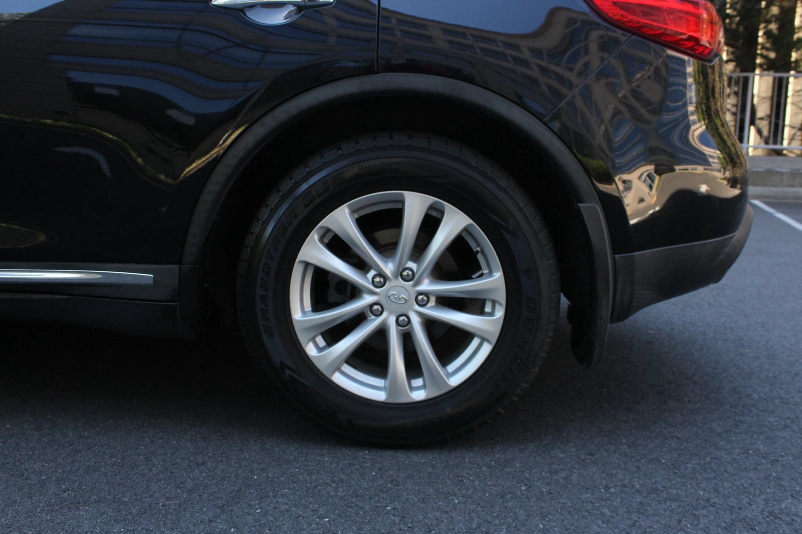 Used 2016 INFINITI QX70 AWD image 10