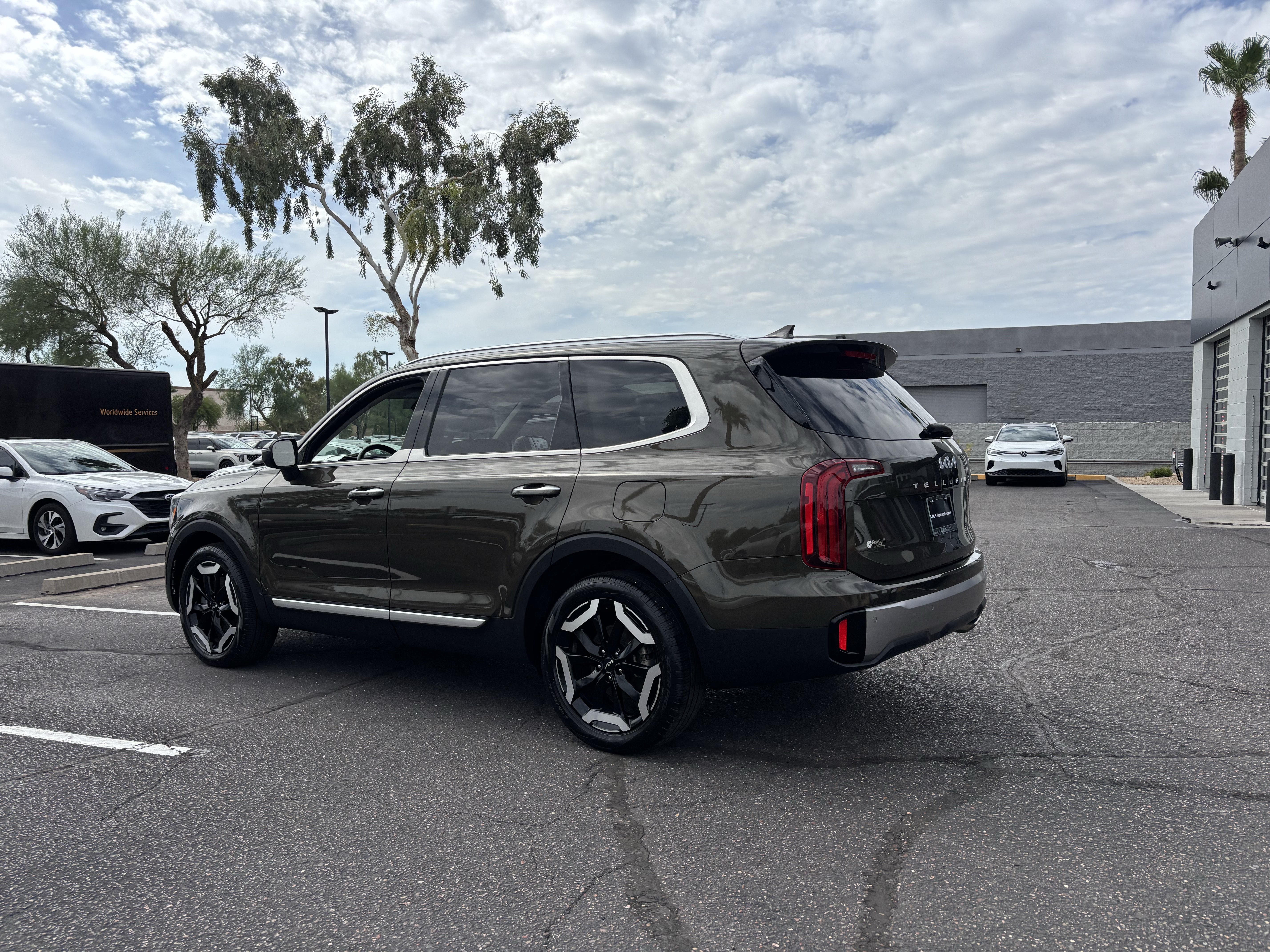 Certified 2025 Kia Telluride S AWD/4WD image 4
