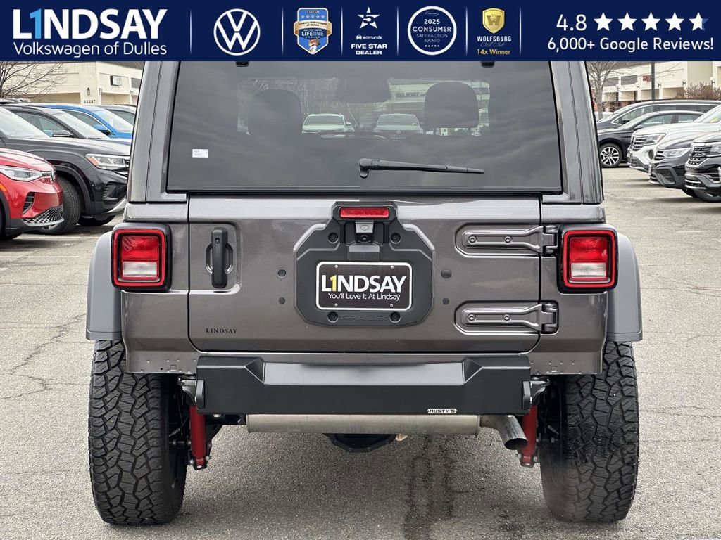 Used 2025 Jeep Wrangler Willys image 5