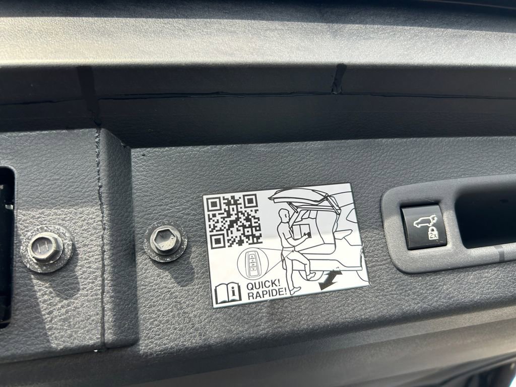 Used 2022 Toyota Sienna XLE AWD/4WD image 24