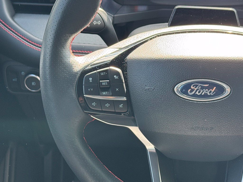 Used 2025 Ford Explorer ST-Line AWD/4WD image 18