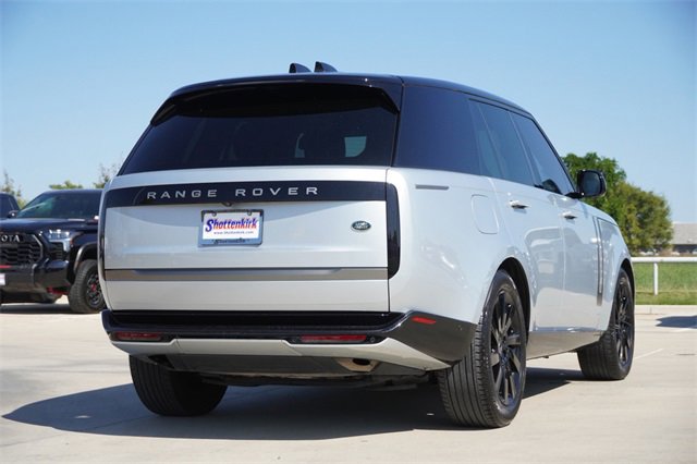 Used 2023 Land Rover Range Rover SE image 9