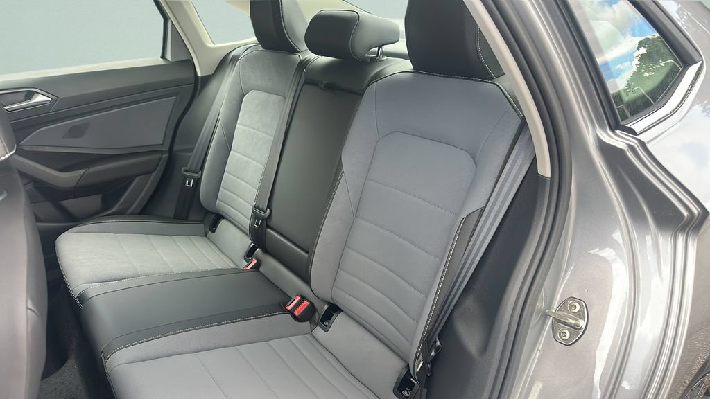 New 2027 Volkswagen Jetta SE FWD image 27