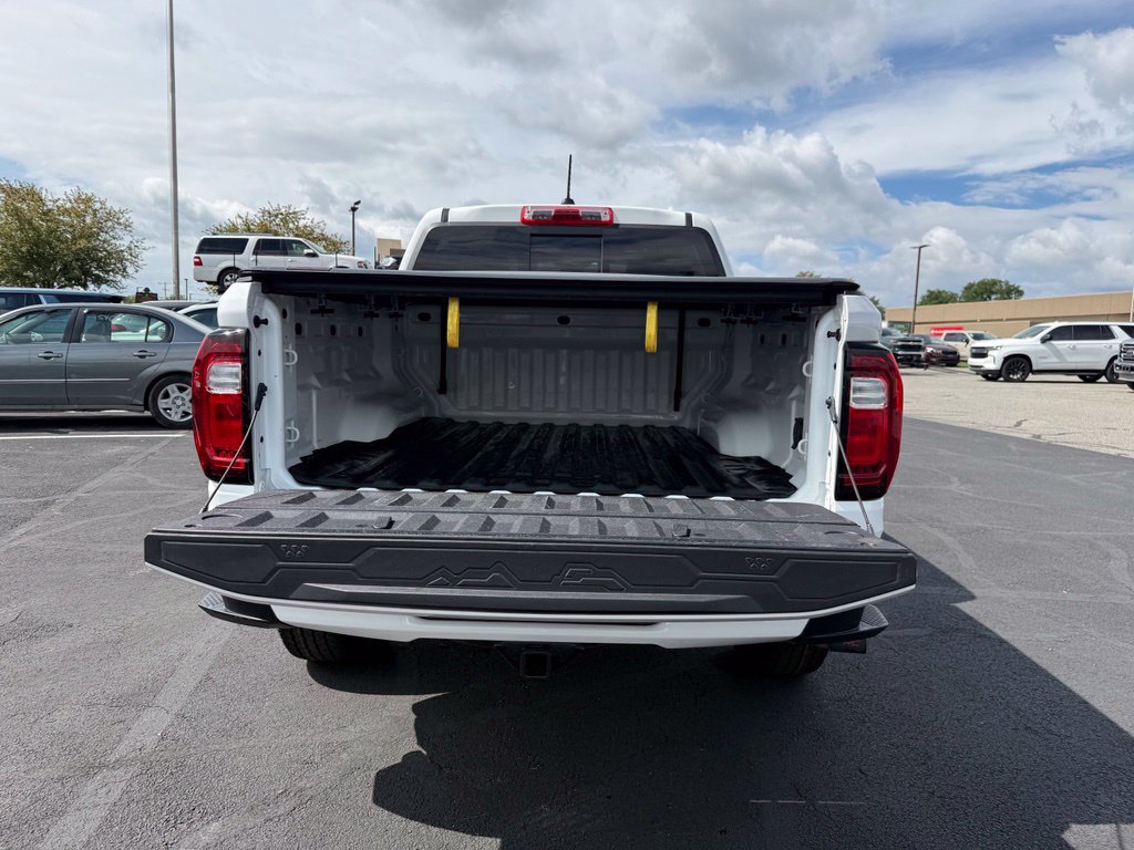 Used 2024 GMC Canyon Elevation w/ Convenience Package RWD image 10