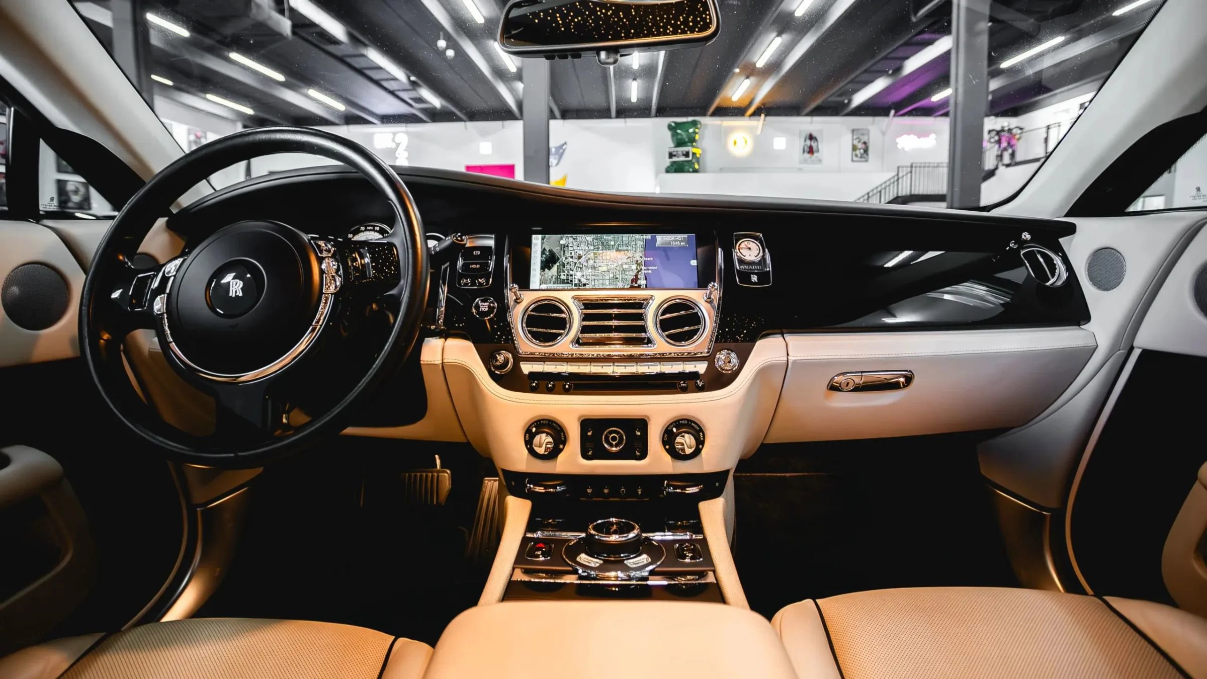 Used 2015 Rolls-Royce Wraith RWD image 35