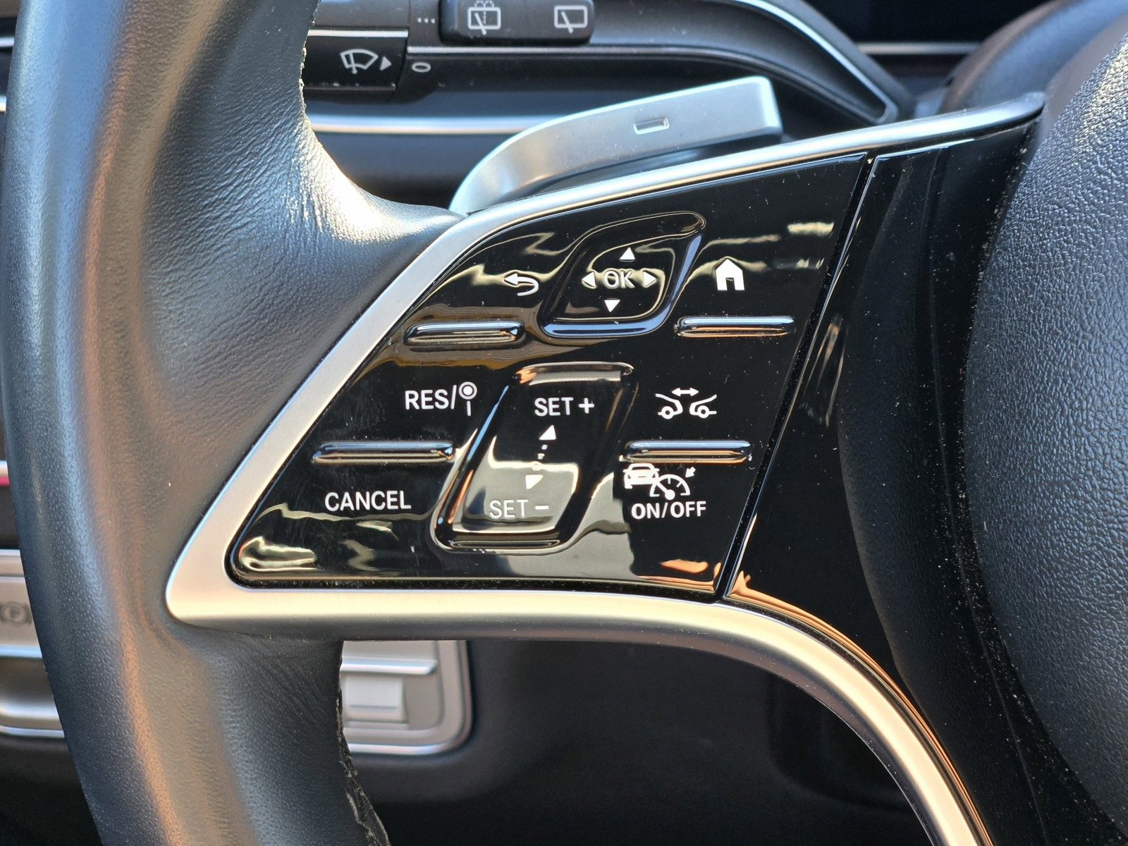 Used 2024 Mercedes-Benz GLS 450 4MATIC image 19