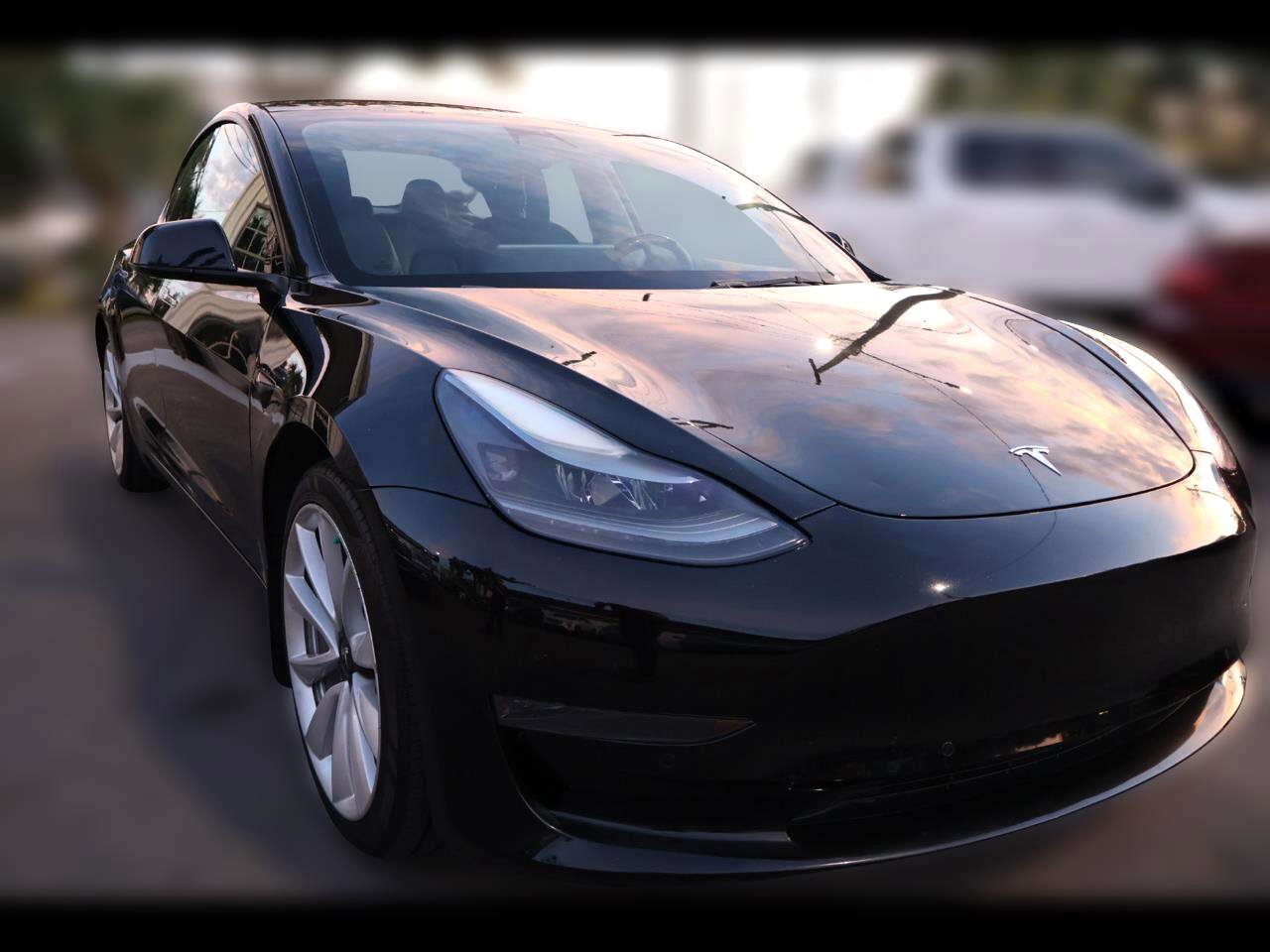 Used 2022 Tesla Model 3 Standard Range image 1