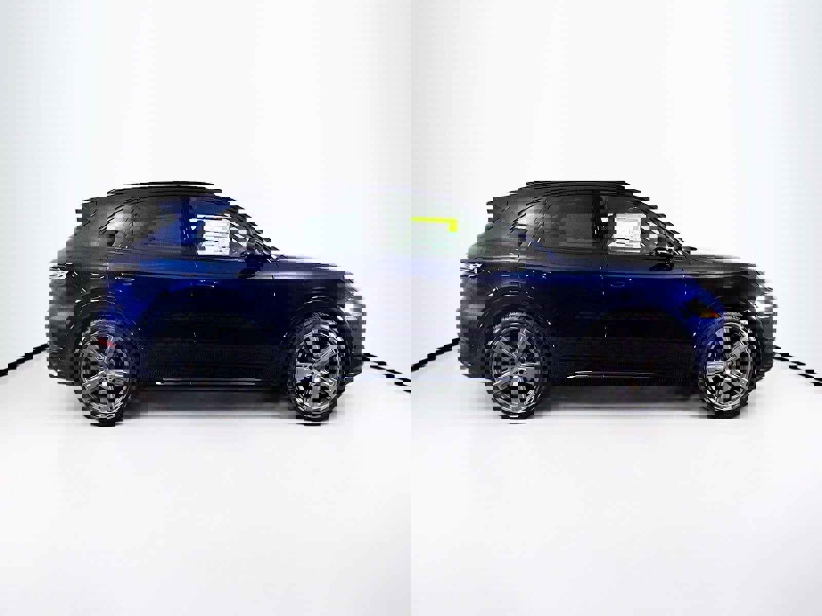 New 2025 Porsche Cayenne Turbo image 8