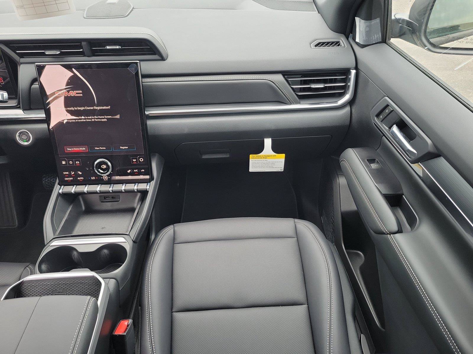 New 2027 GMC Terrain Elevation w/ Elevation Premium Package AWD/4WD image 11