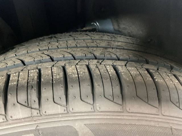 Used 2020 Toyota Corolla LE FWD image 8