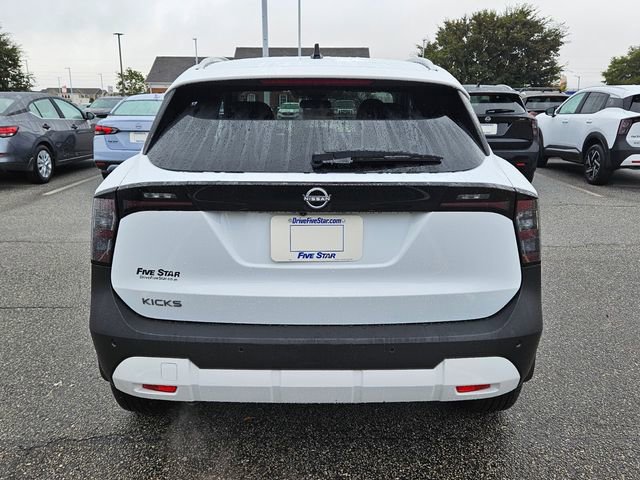 New 2026 Nissan Kicks SV image 10