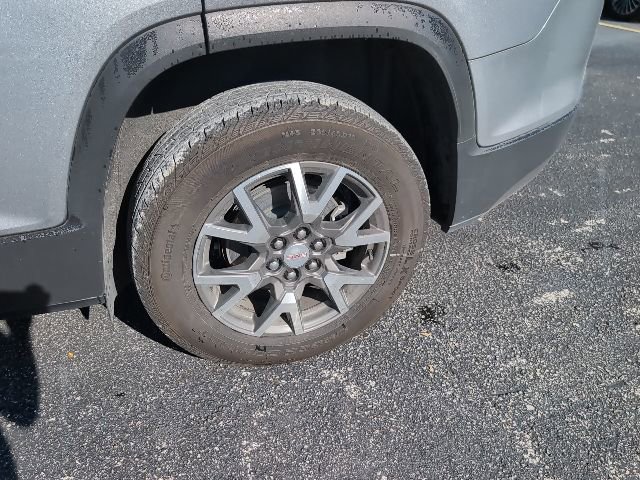 Used 2023 GMC Acadia SLE w/ Driver Convenience Package image 7