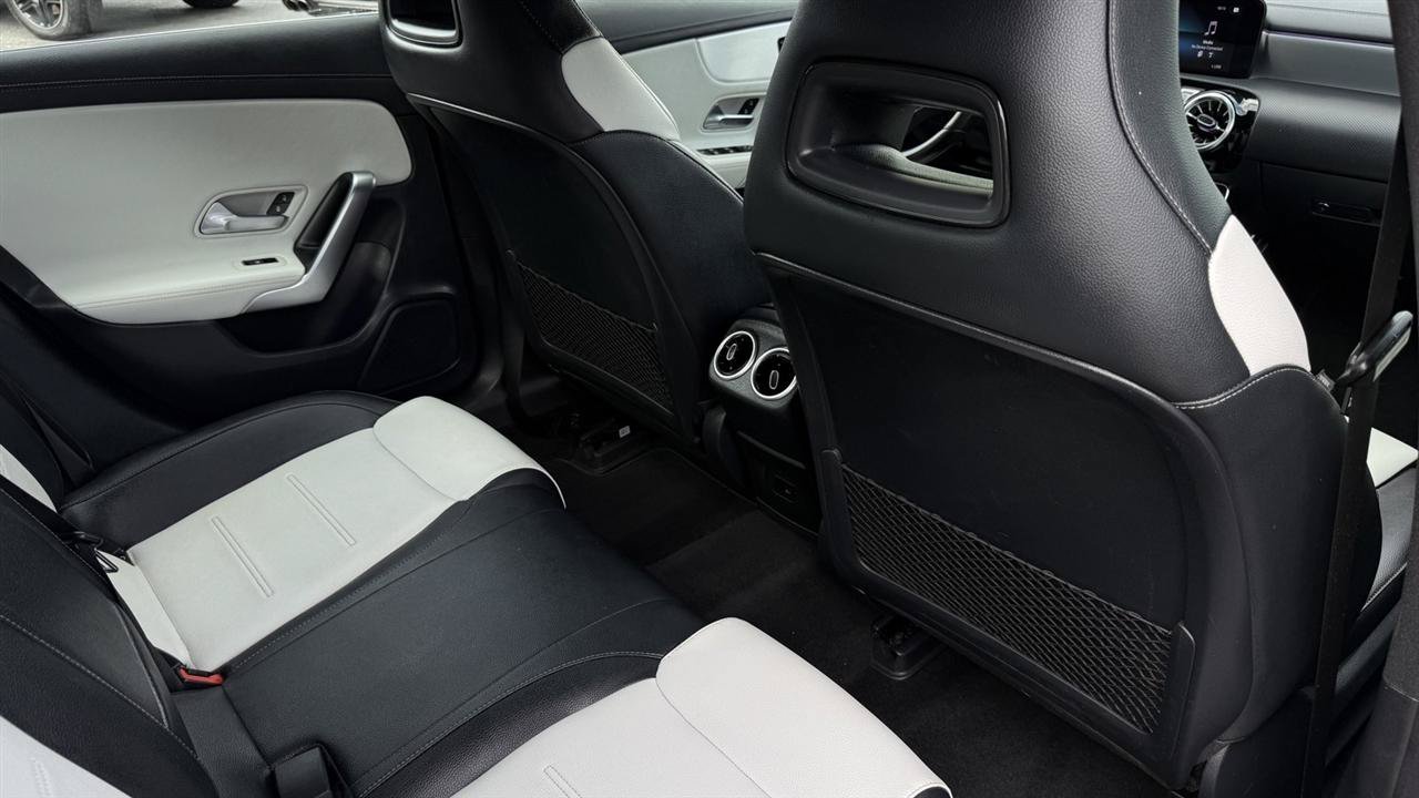 Used 2023 Mercedes-Benz CLA 250 4MATIC image 37