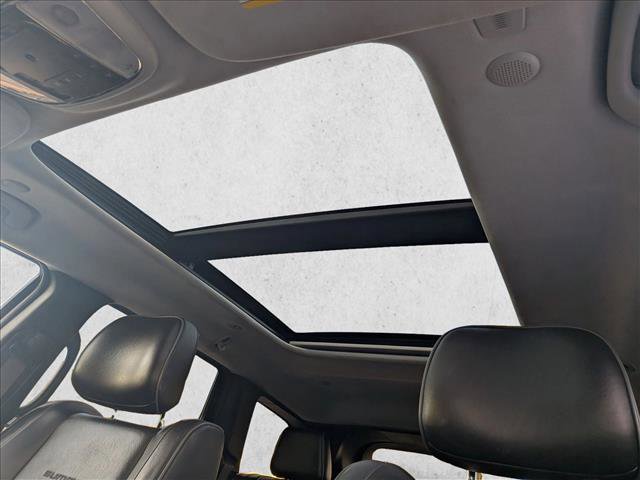 Used 2020 Jeep Grand Cherokee Summit w/ Platinum Series Group image 18