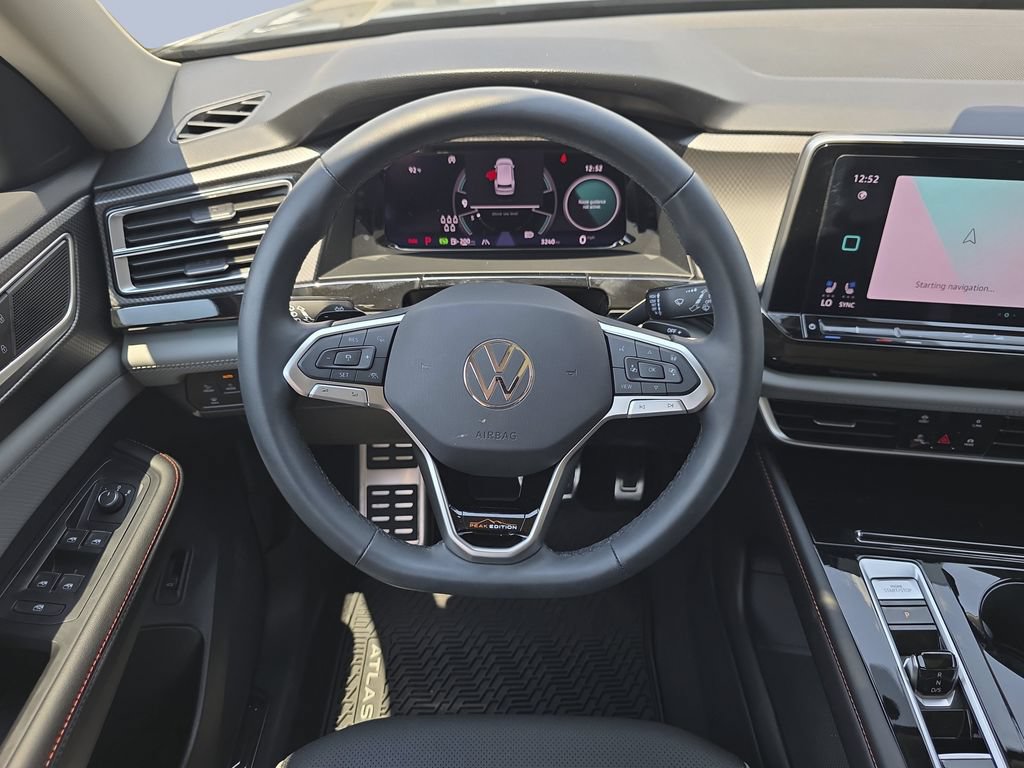 Used 2026 Volkswagen Atlas Peak Edition AWD/4WD image 14
