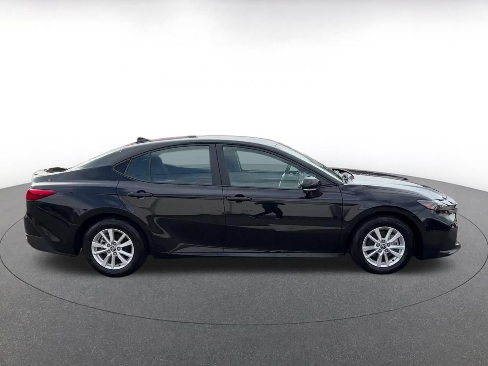 Used 2025 Toyota Camry LE FWD image 15