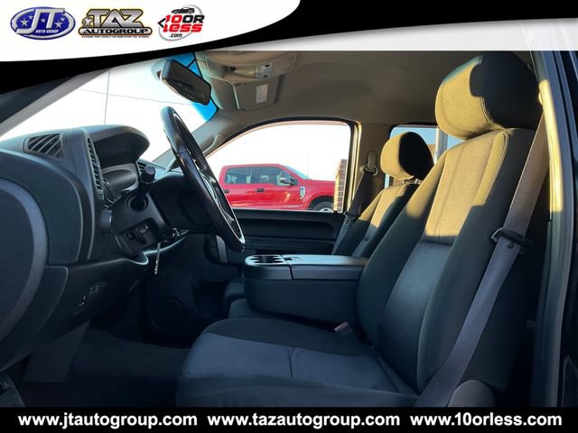 Used 2011 GMC Sierra 2500 SLE w/ SLE Preferred Package AWD/4WD image 9